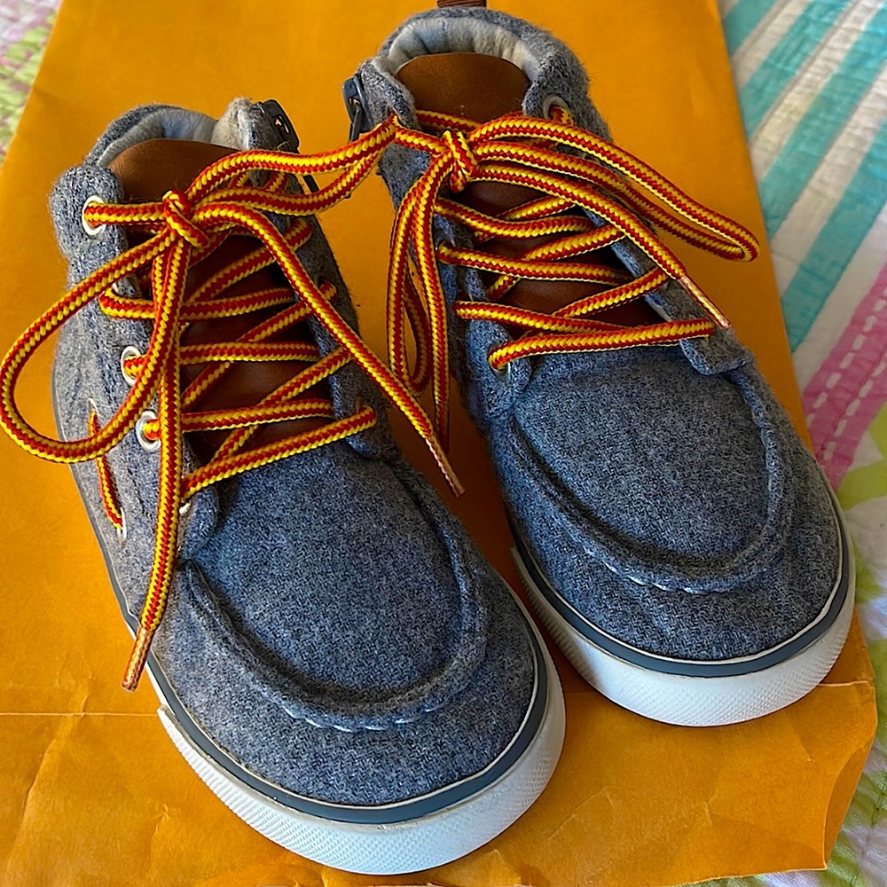 GUC GAP boys High cut Sneaker size 9T